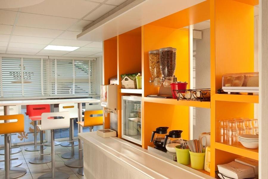 Hotel Premiere Classe Lyon Sud - - Pierre Benite