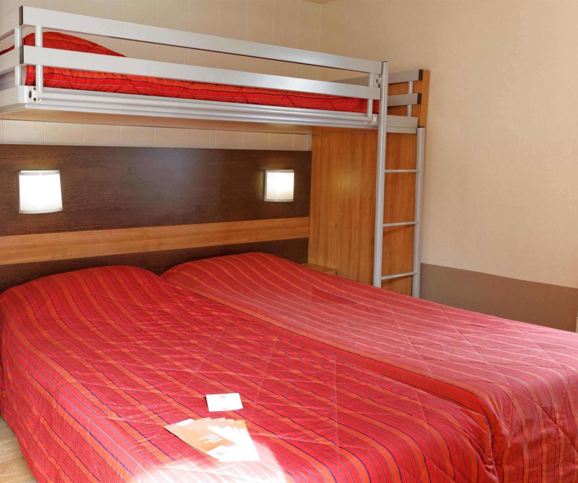 Premiere Classe Lyon Sud - - Pierre Benite Hotel 2*